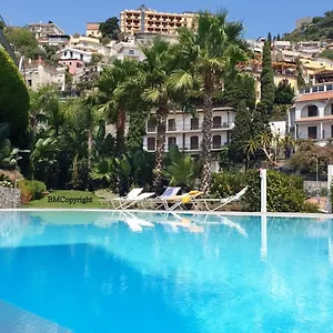 diana-taormina-minerva-luxury-apartment.sicilyhotelsitaly.net/