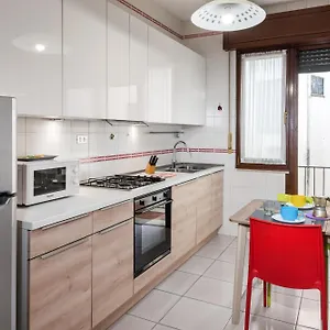 flats4rent-lucia.hotelinveneto.com/